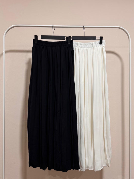 PLEATED SKIRT