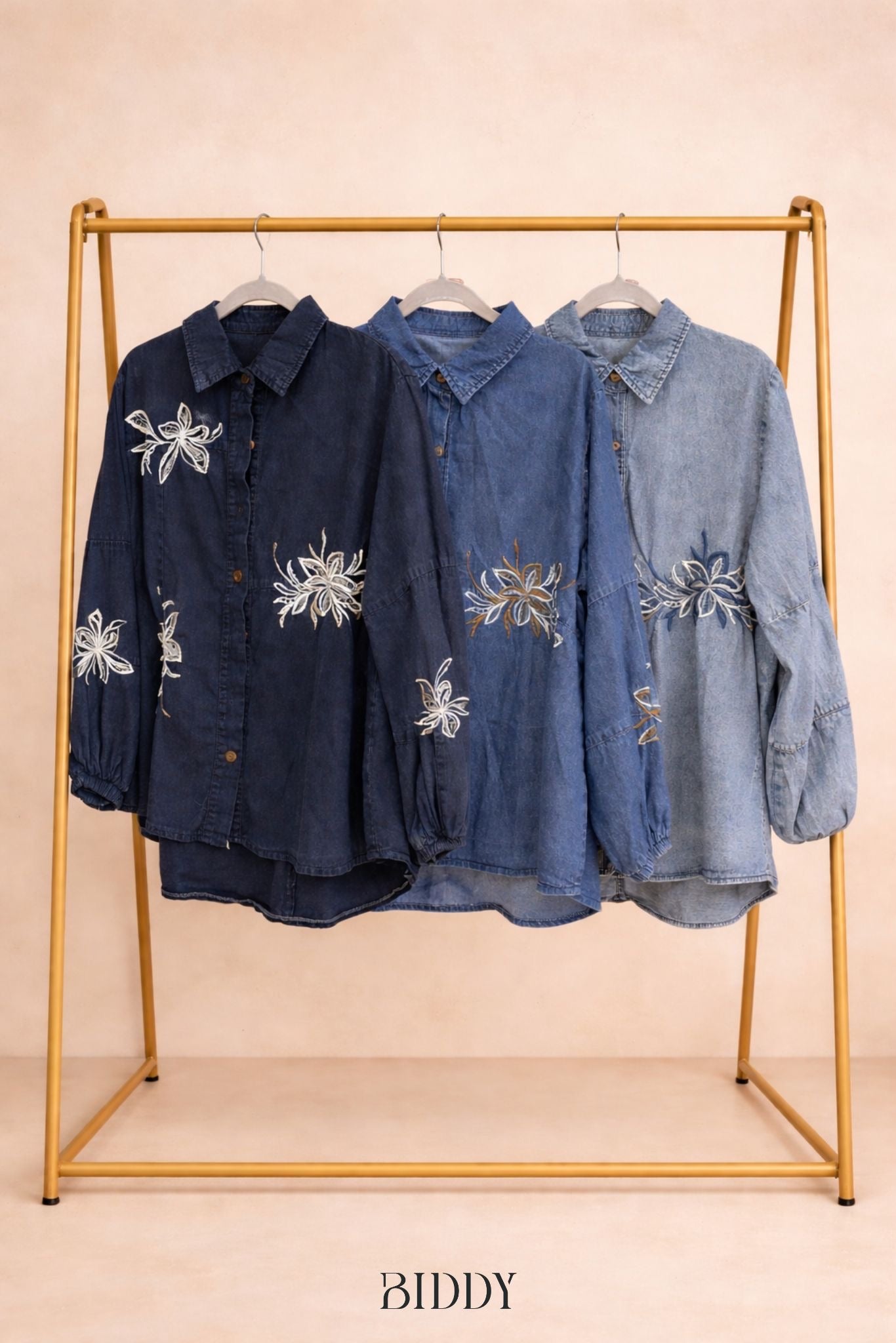 ZIZI DENIM FLORAL TOP